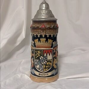 Bavarian Beer Stein with Crest, vintage beer stain, Bayern, Lerchen, vintage, 90